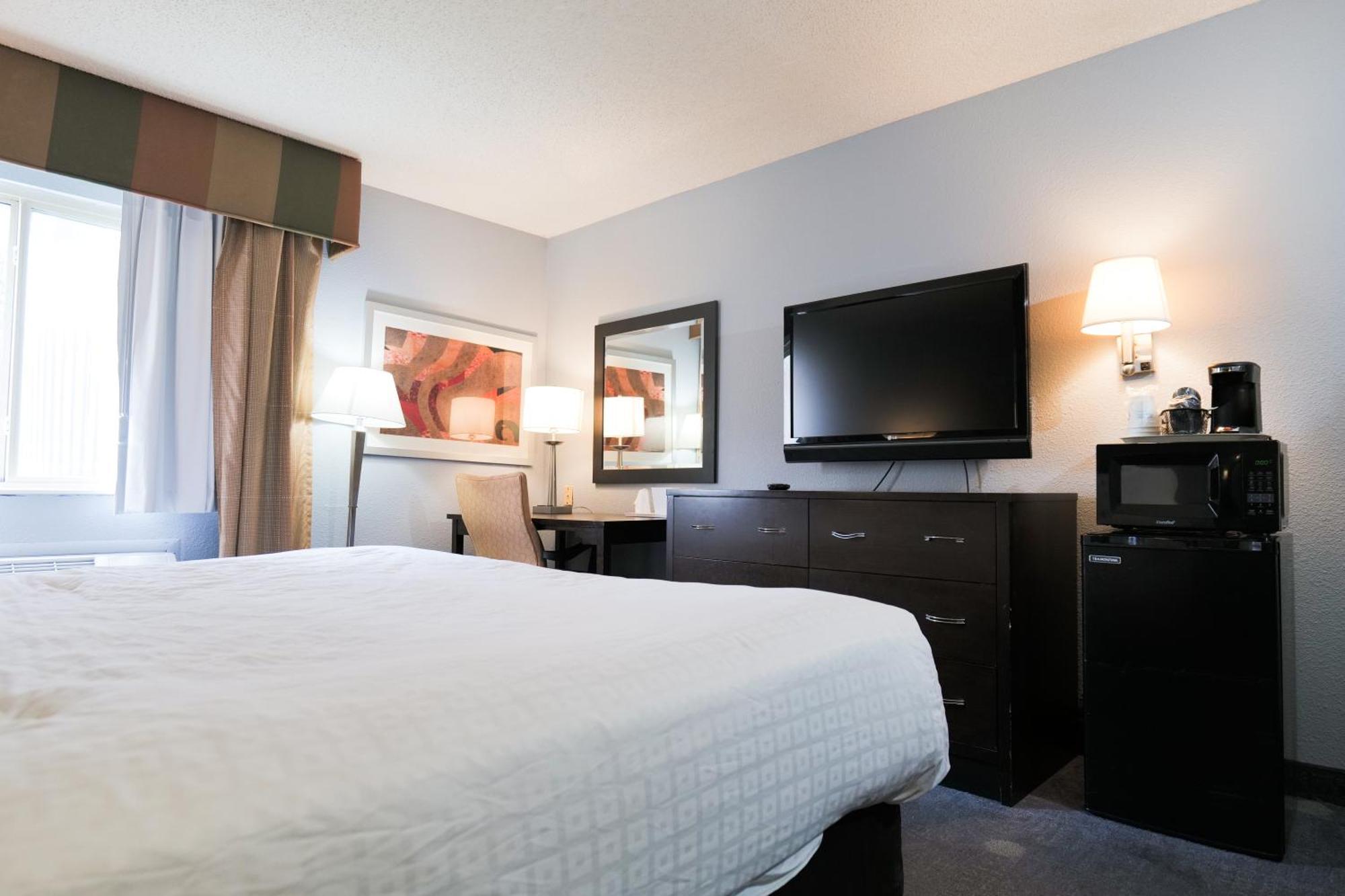Baymont By Wyndham Flint Airport North Exterior foto