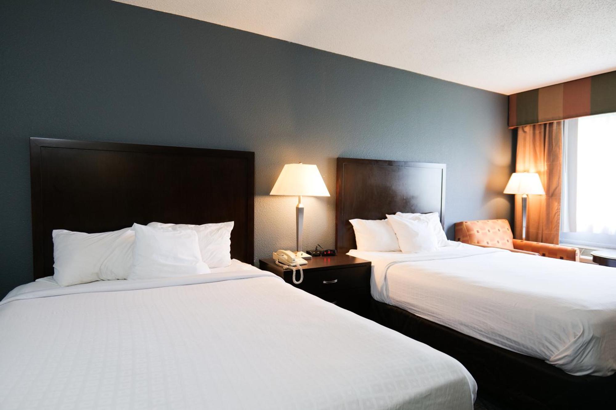 Baymont By Wyndham Flint Airport North Exterior foto