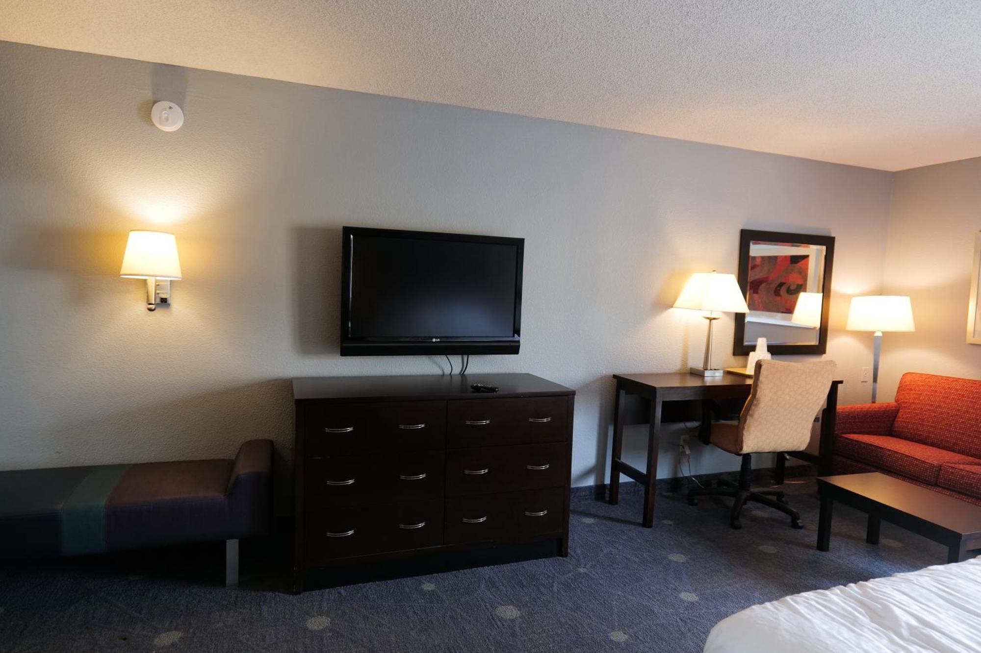 Baymont By Wyndham Flint Airport North Exterior foto
