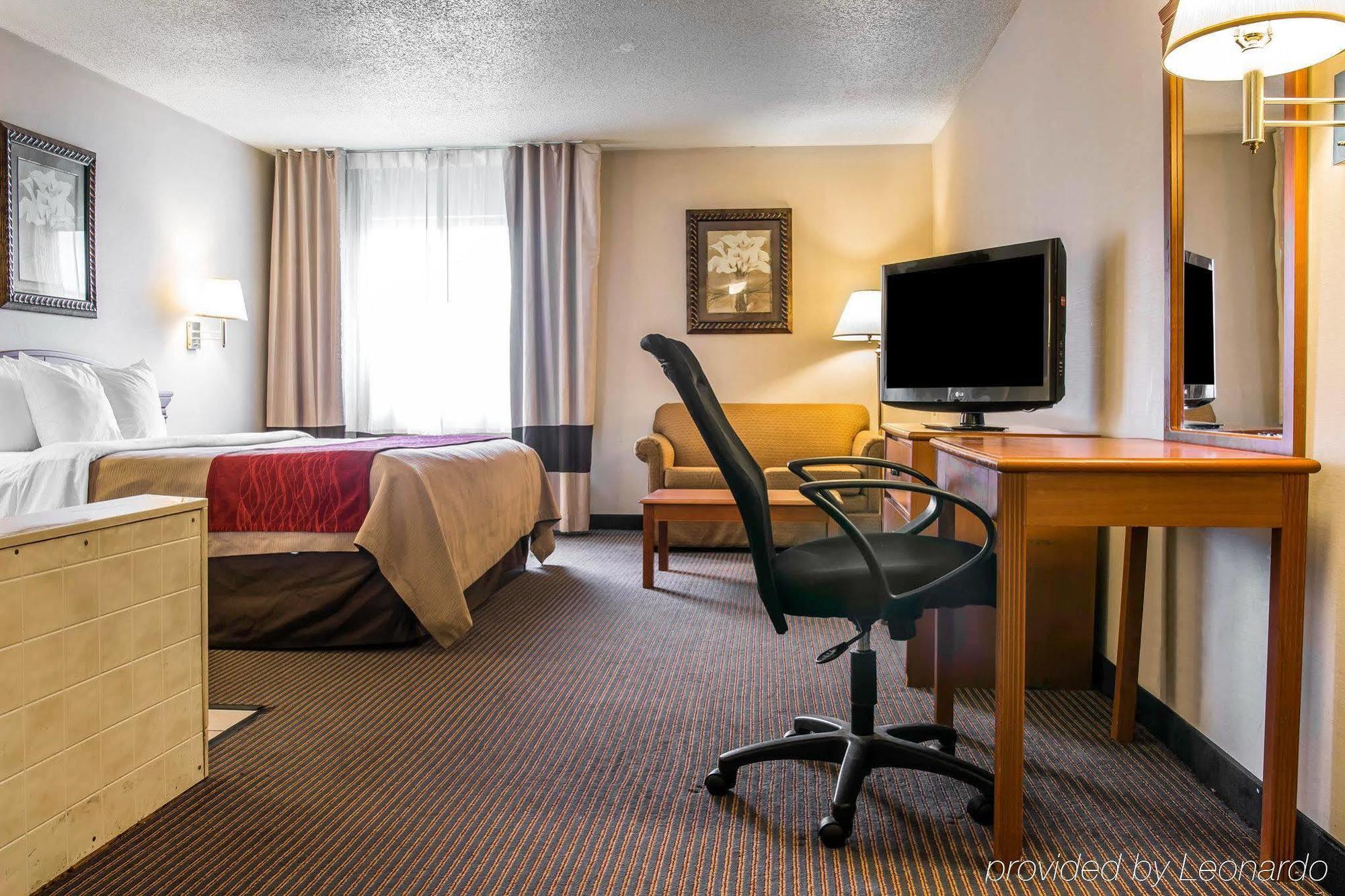Baymont By Wyndham Flint Airport North Exterior foto